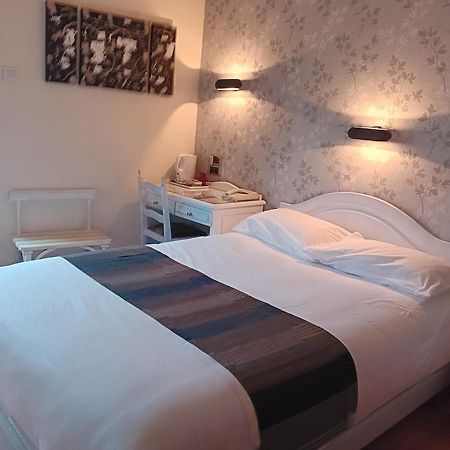 Contact Hotel Limoges - Hotel Des Deux Moulins Exteriör bild