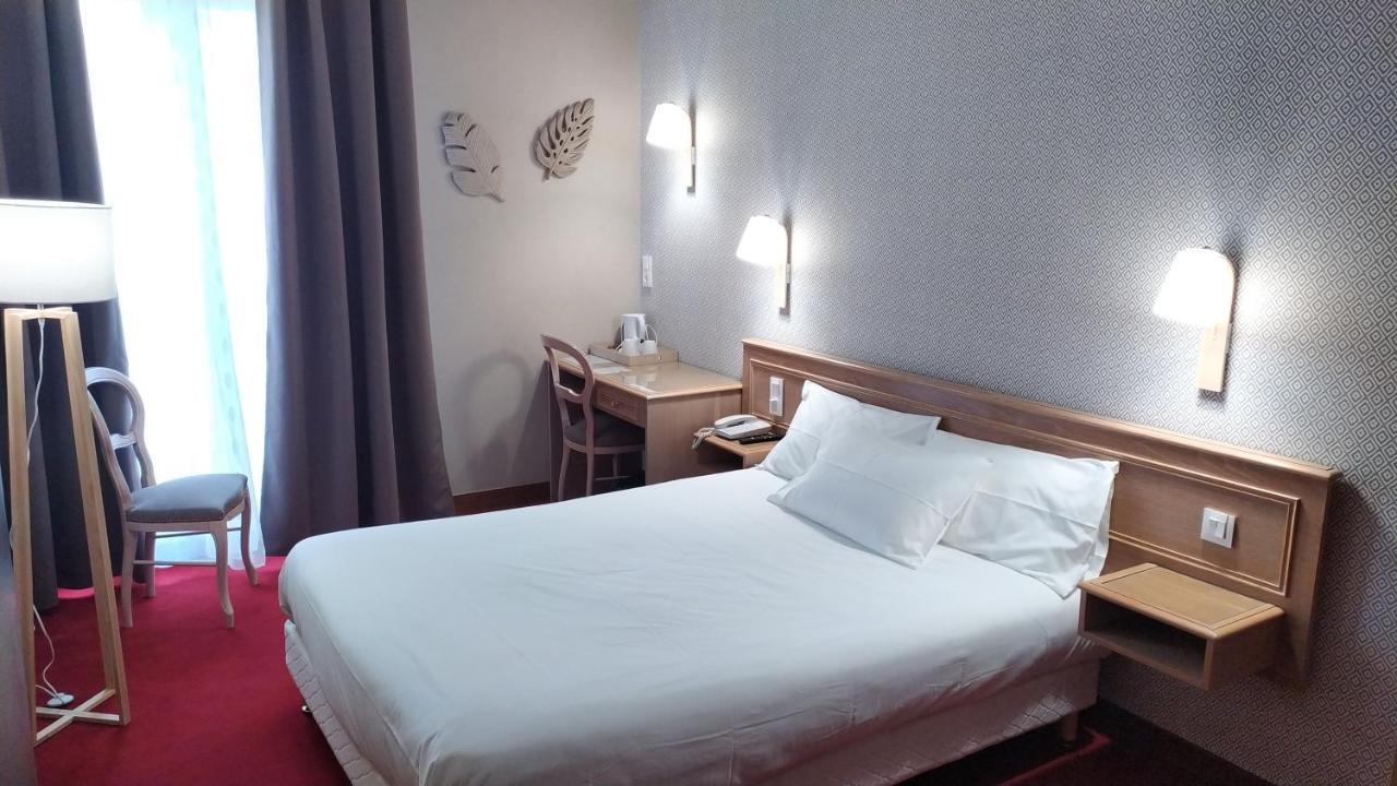 Contact Hotel Limoges - Hotel Des Deux Moulins Exteriör bild
