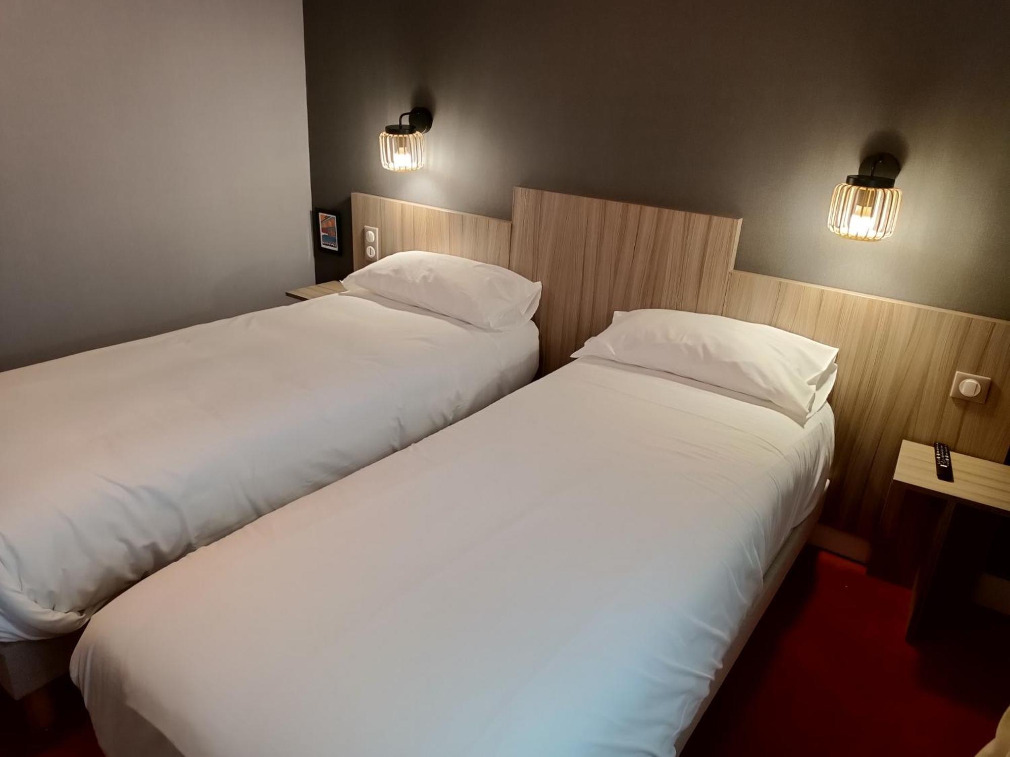 Contact Hotel Limoges - Hotel Des Deux Moulins Exteriör bild