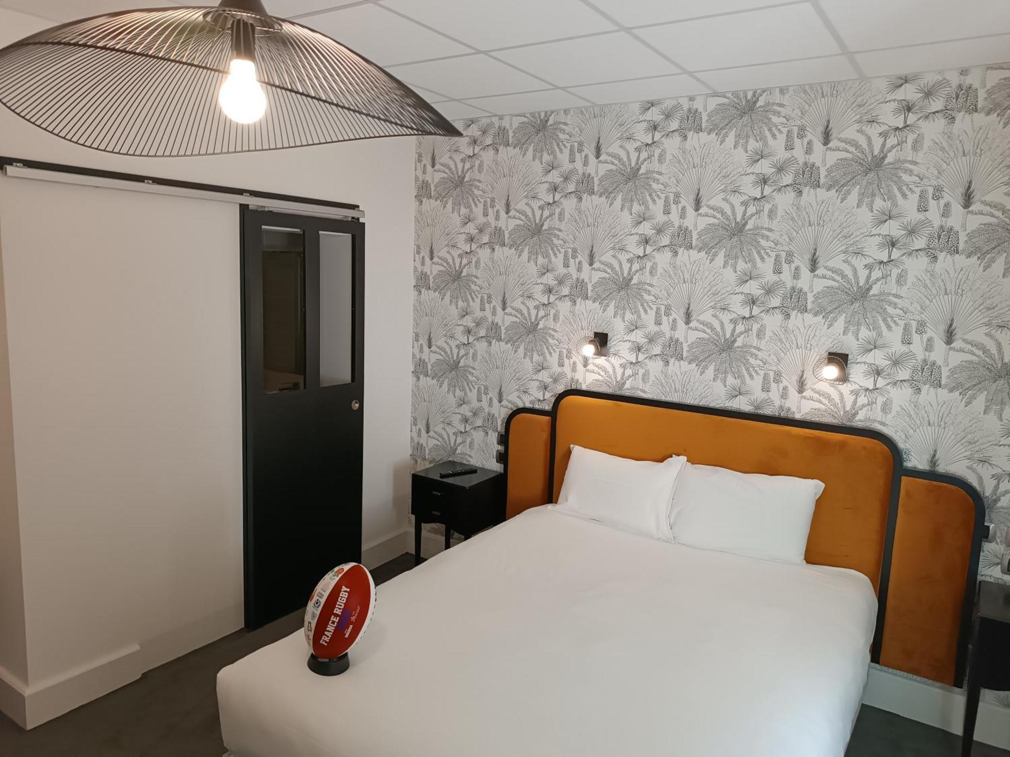 Contact Hotel Limoges - Hotel Des Deux Moulins Exteriör bild