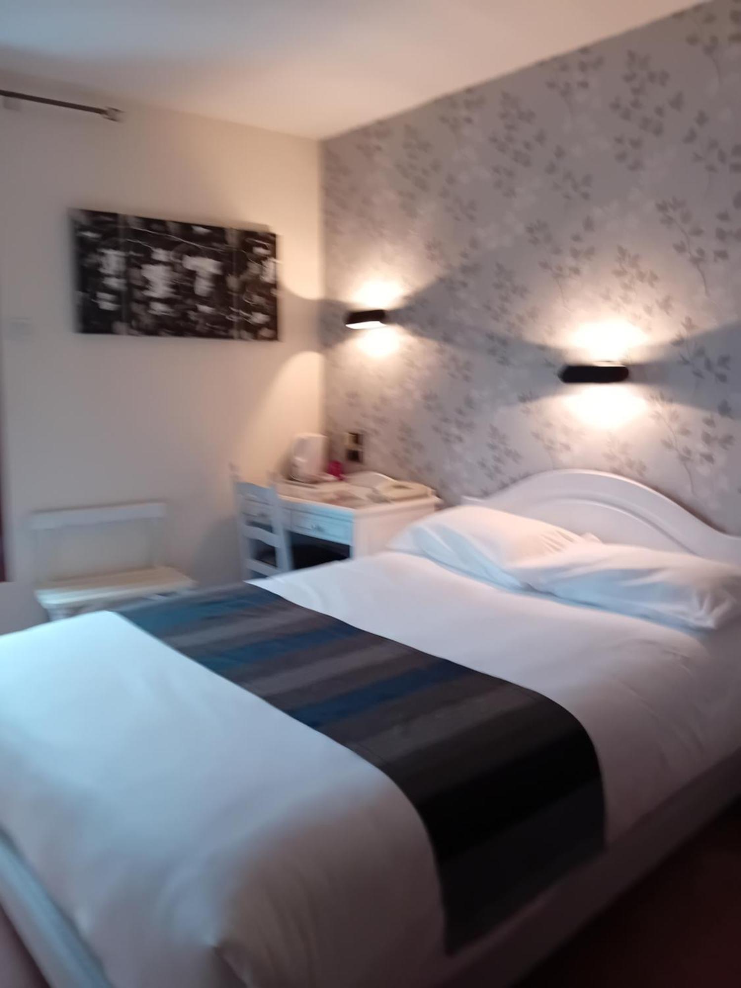 Contact Hotel Limoges - Hotel Des Deux Moulins Exteriör bild