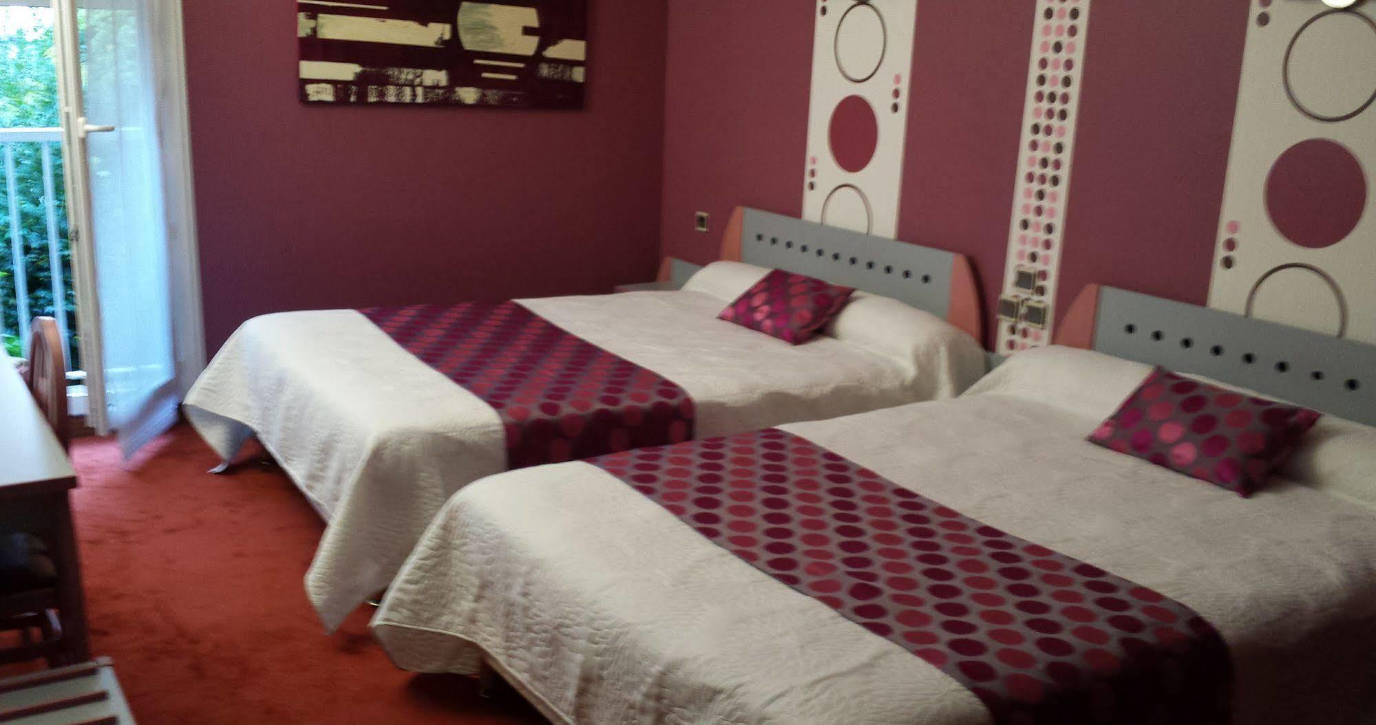 Contact Hotel Limoges - Hotel Des Deux Moulins Exteriör bild