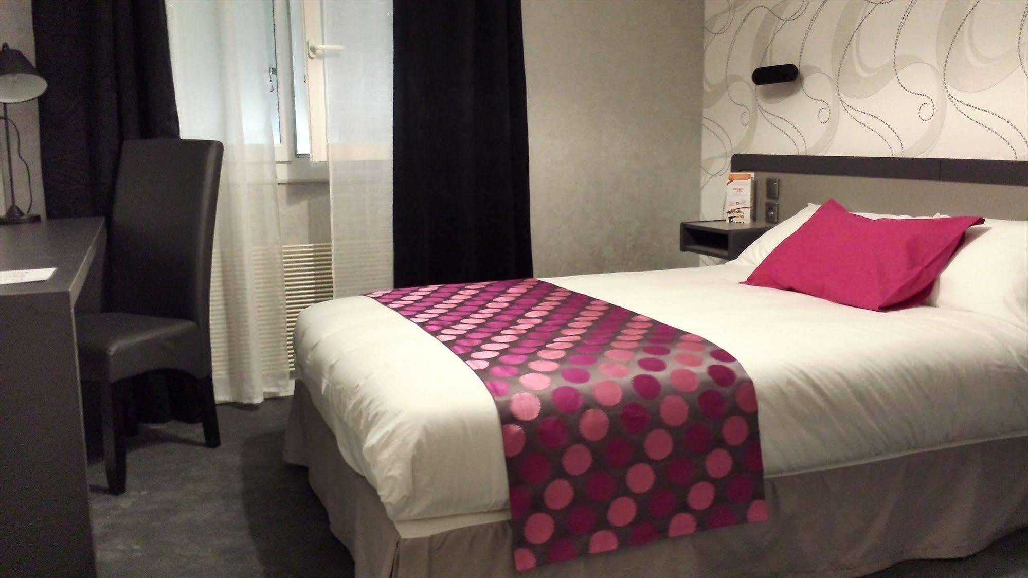 Contact Hotel Limoges - Hotel Des Deux Moulins Exteriör bild